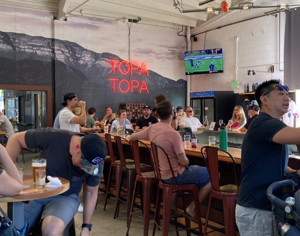 photo of TopaTopa Bar Scene